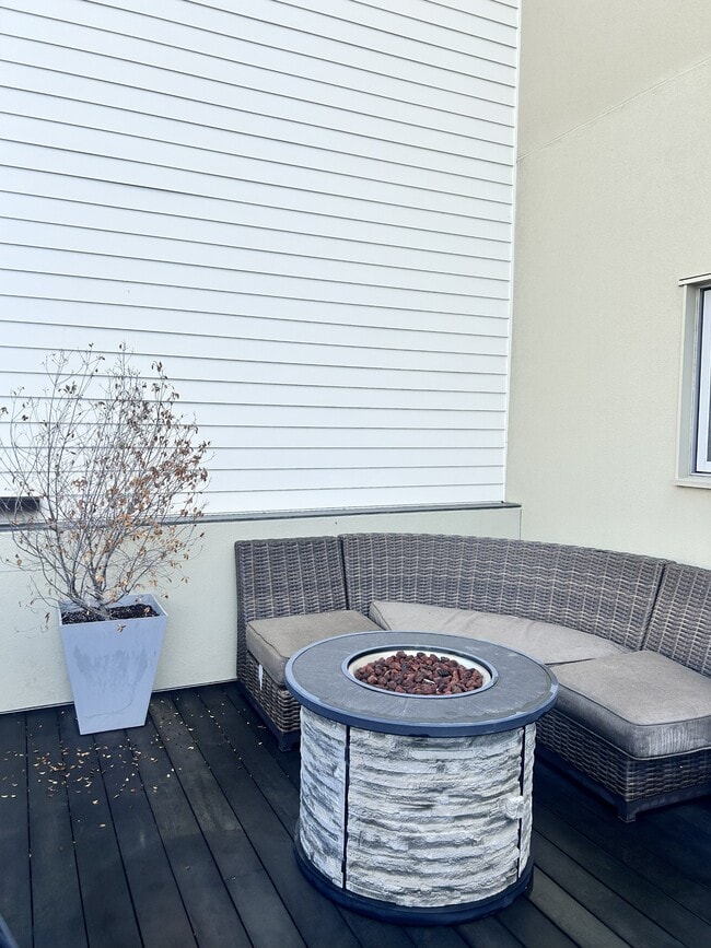 Building Photo - 198 Coleman St