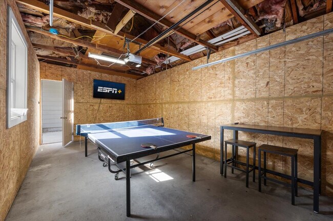 Building Photo - 2600 N 29th St