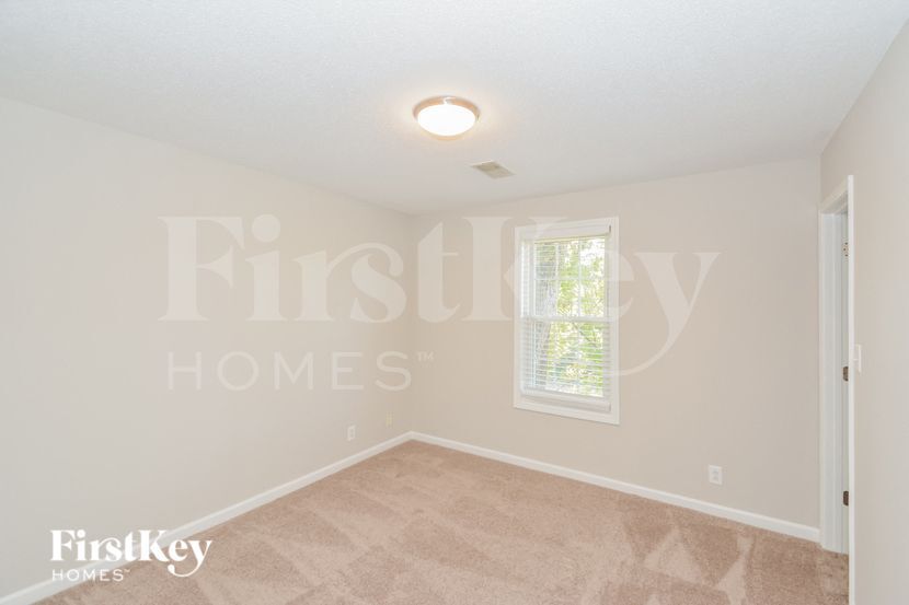 Building Photo - 1930 Whirlaway Cir