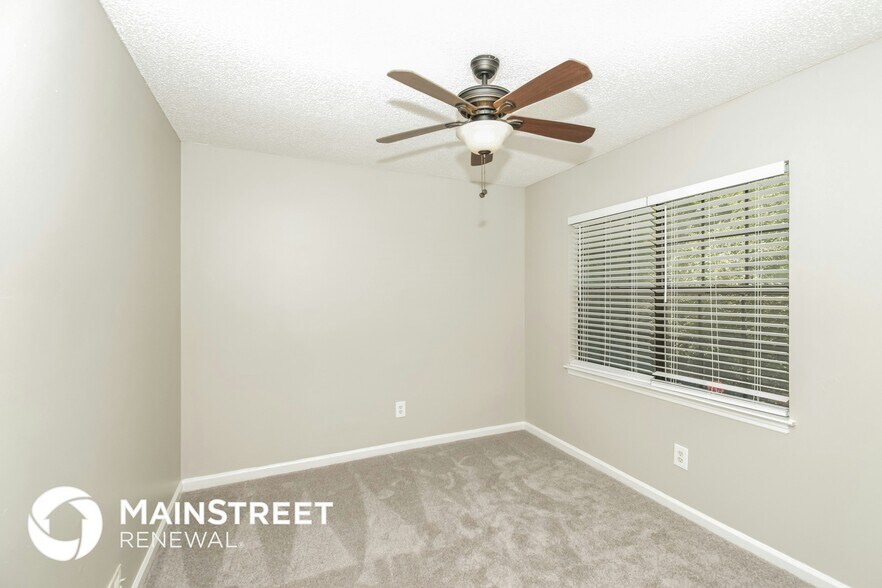 Building Photo - 304 Flagstone Way