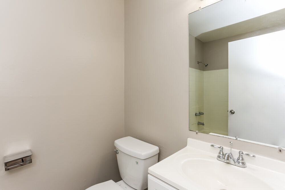 Building Photo - 599 Plainville Dr SW