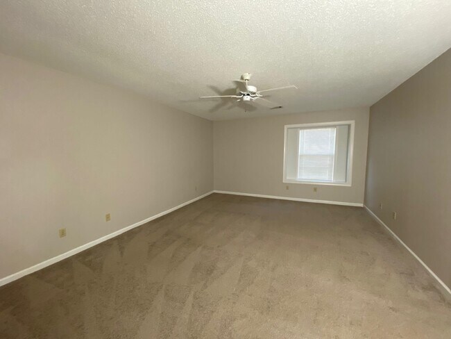 Building Photo - 3008 Harpers Ferry Dr