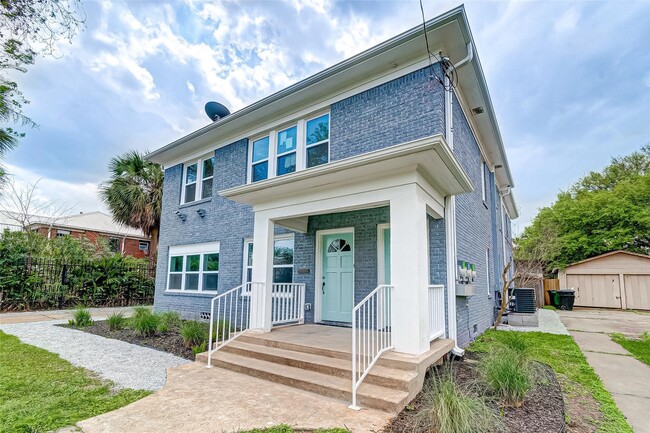 Building Photo - 2420 Huldy St