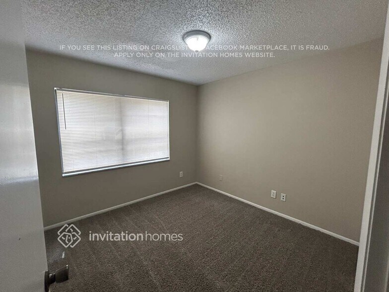 Building Photo - 2501 E Timberlane Dr