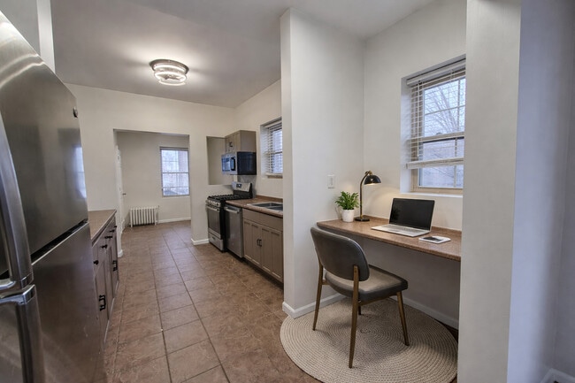 Building Photo - 6830 S South Shore Dr