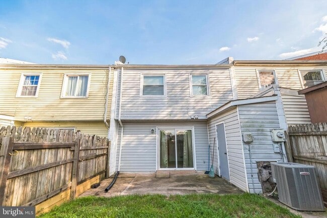 Building Photo - 10174 Cannon Ball Ct