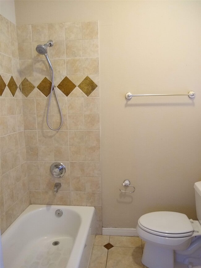 Building Photo - 1722 Haver St