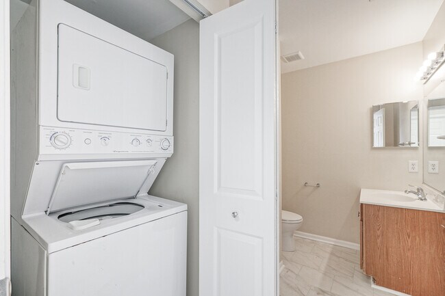 Building Photo - 1396 Tristram Cir