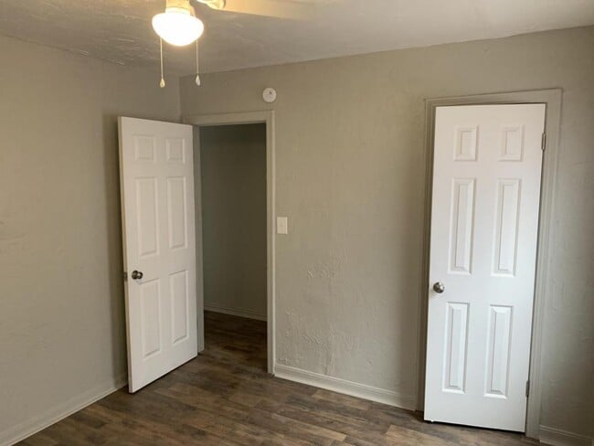 Building Photo - 1600 E Madison St