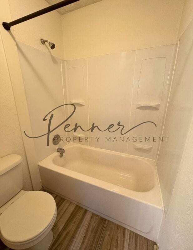 Building Photo - 503 NE 1st St