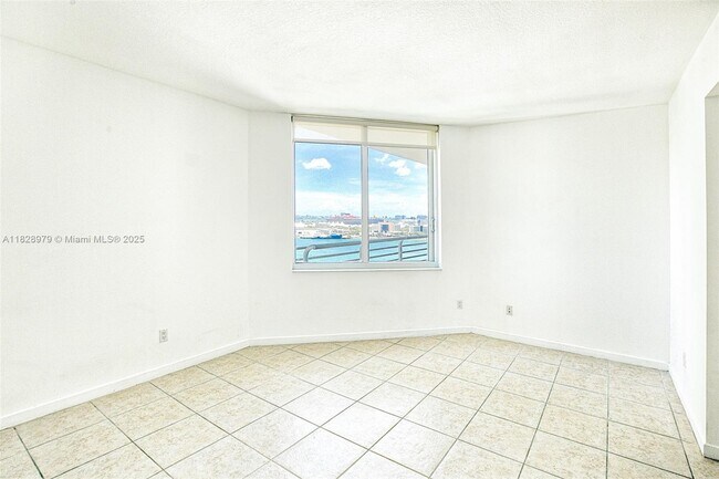 Building Photo - 335 S Biscayne Blvd