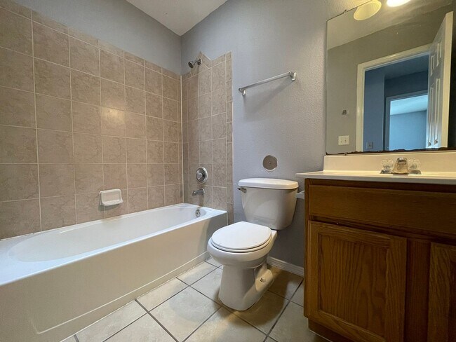 Building Photo - Comfortable & Well-Located 3-Bedroom Home with Spacious Backyard