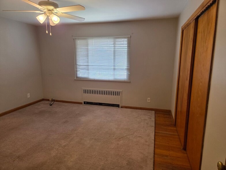 Building Photo - 144 Raphael Rd