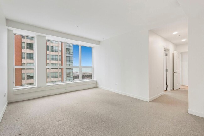 Building Photo - 415 E North Water St