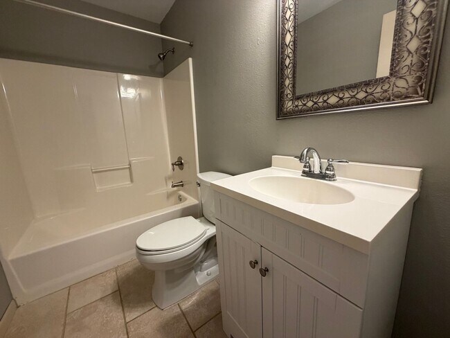 Building Photo - 16258 Hailey Ln