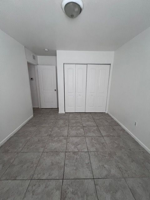 Building Photo - 4039 NW 31st Ave