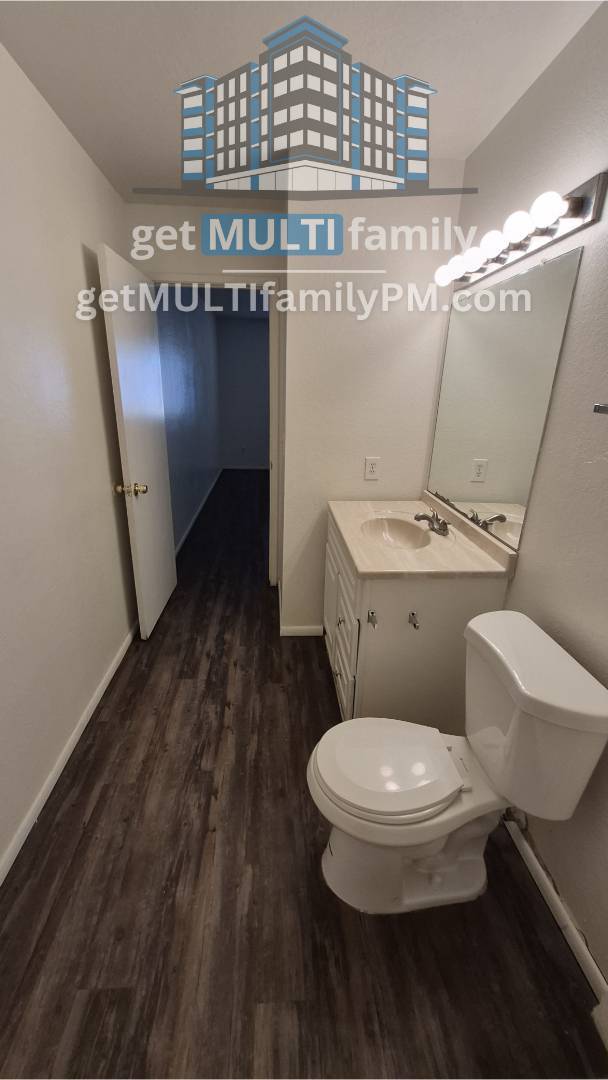 Building Photo - 334 N McQueen Rd