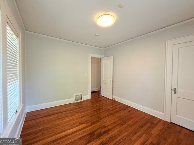 Building Photo - 557 Manford Rd SW