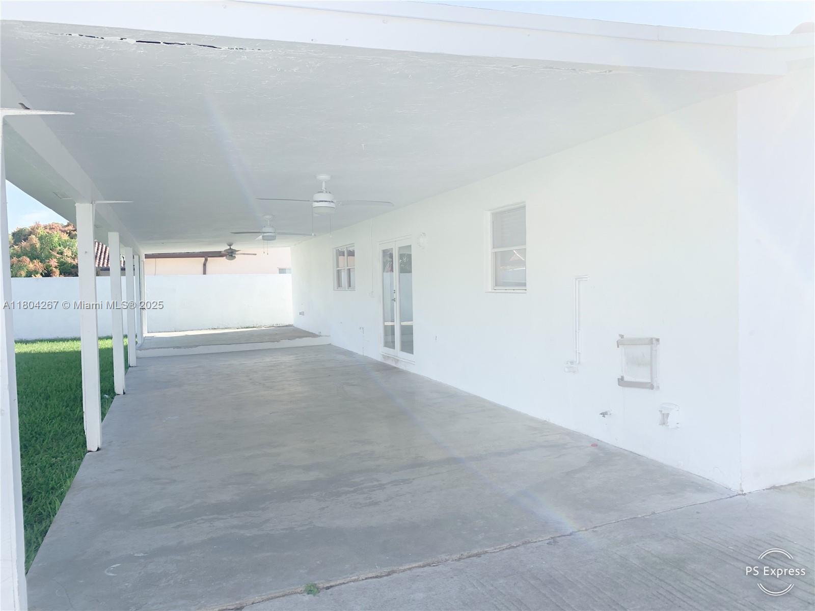 Building Photo - 3321 SW 110th Ave
