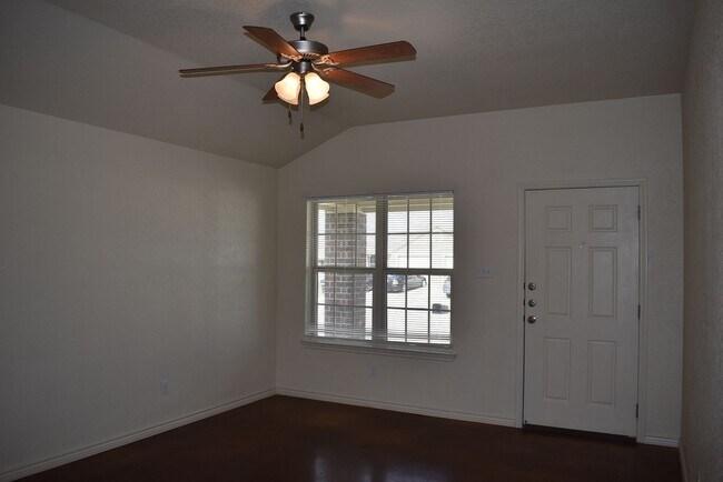 Building Photo - 205 Coby Dr