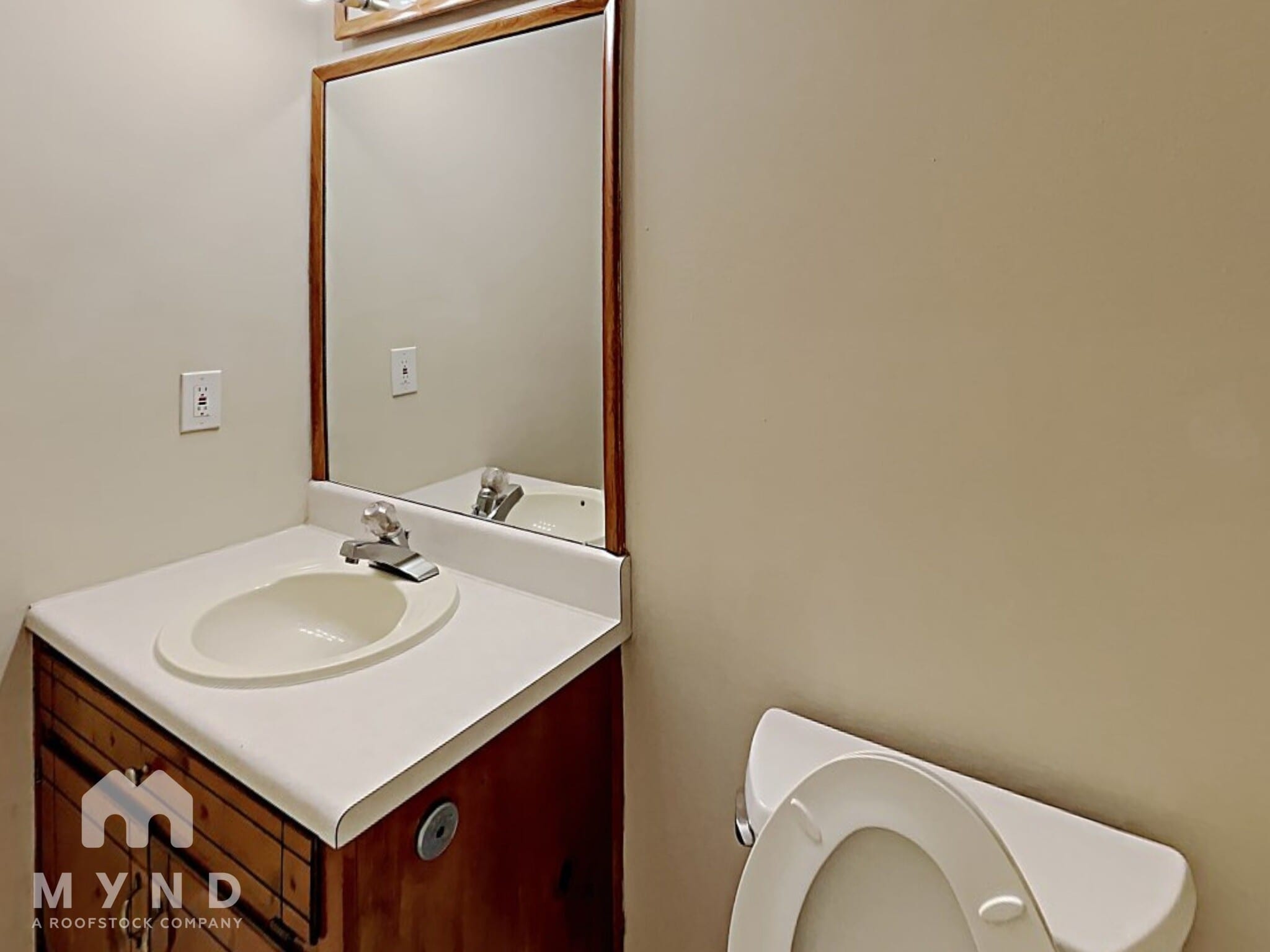 Building Photo - 3255 Sharon Ln