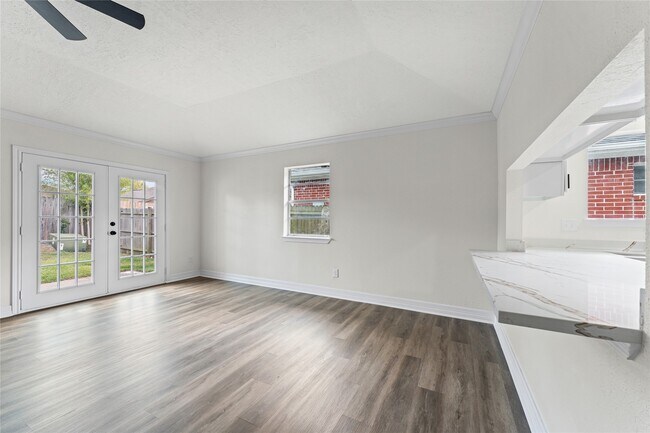 Building Photo - 1506 Leadenhall Cir