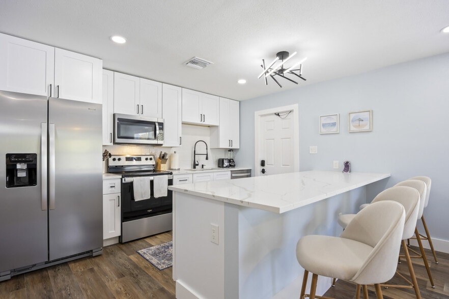 Building Photo - 79 S Brevard Ave