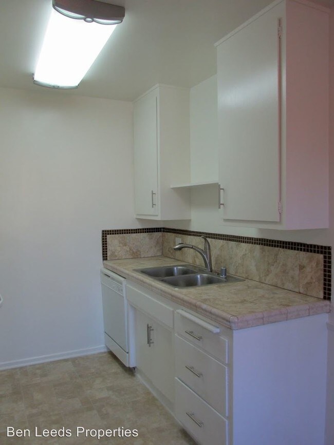 Interior Photo - The Hobart Riviera Apartments