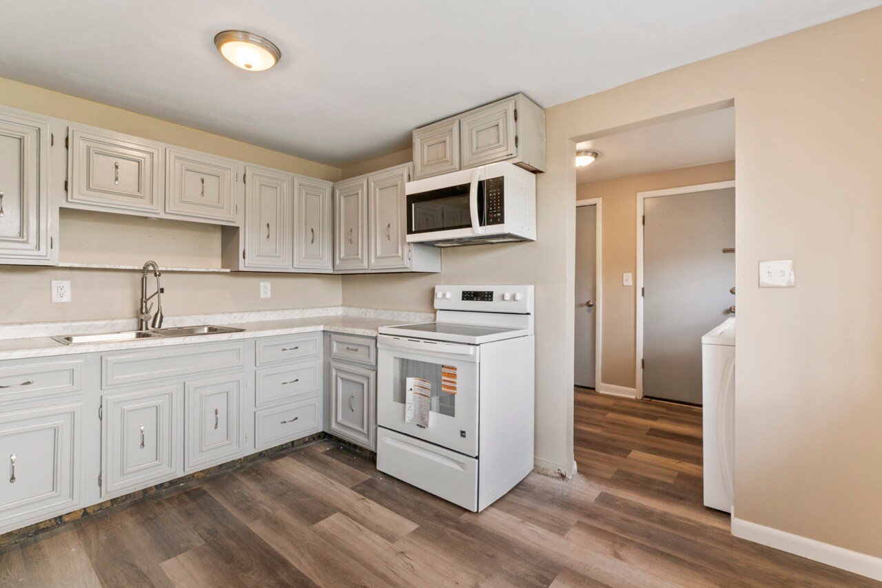 Building Photo - 4308 W Burton Dr