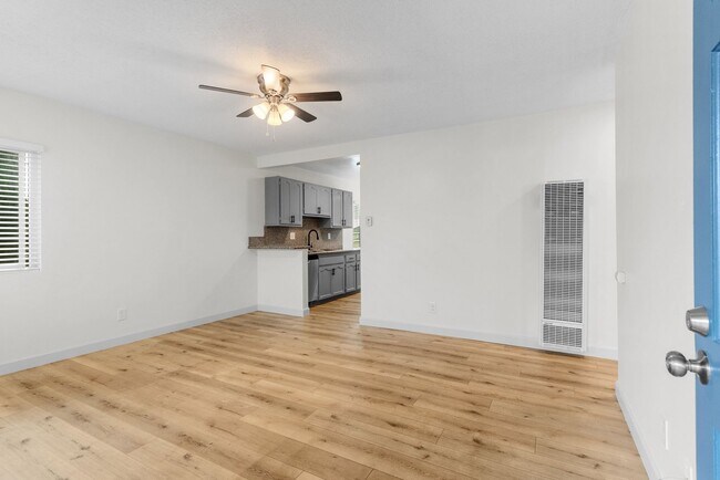 Interior Photo - 1335 Stanley Avenue
