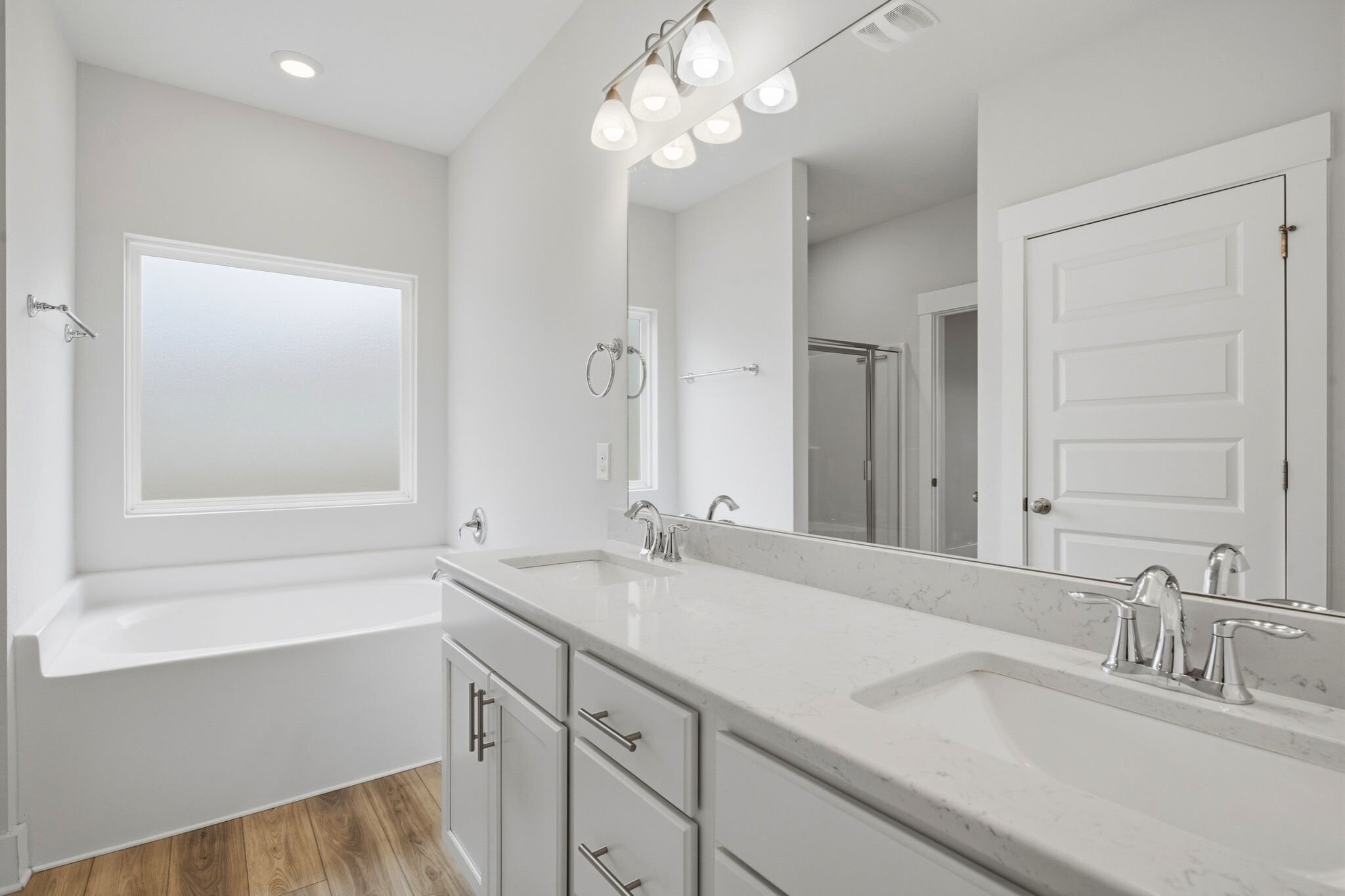 Building Photo - 209 Camellia Dr