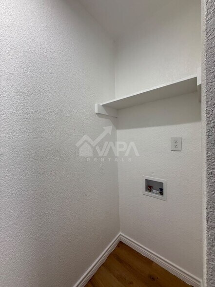 Building Photo - 4103 Sunrise Glade Dr