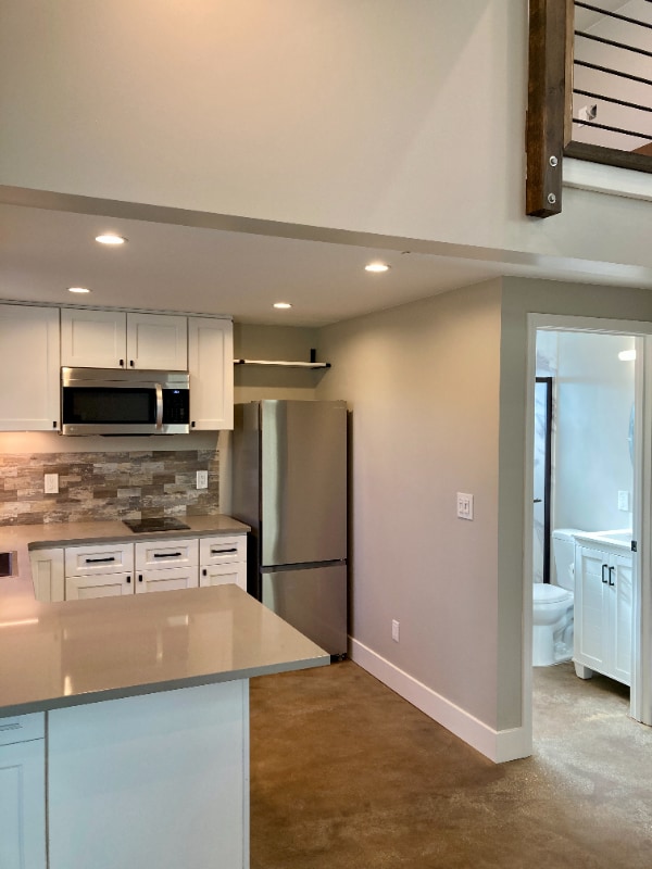 Building Photo - 2216 1/2 Motta St