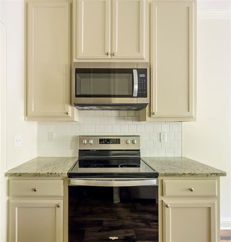 Building Photo - 2647 Westminster Dr