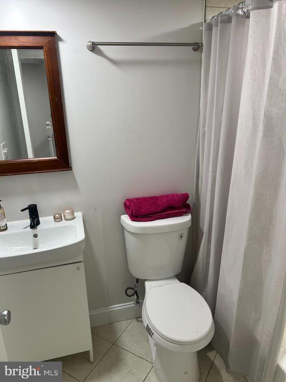 Building Photo - 508 N Linwood Ave