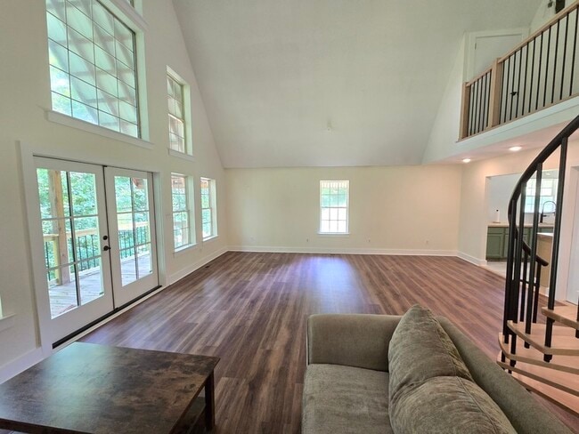 Building Photo - 6013 Bates Pike SE