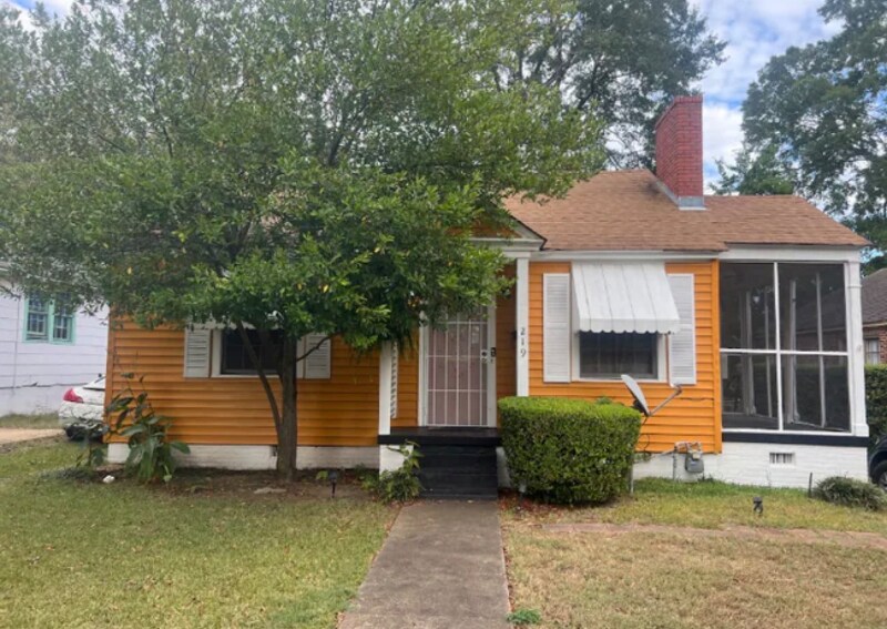 Primary Photo - 219 S Panama St