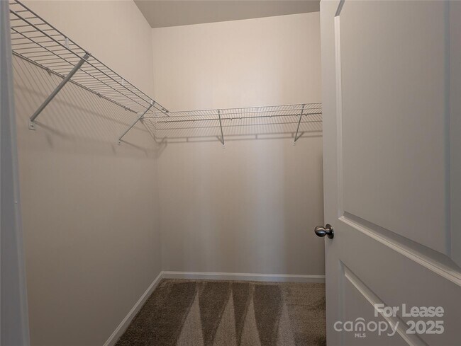 Building Photo - 3433 Glenn Hope Wy