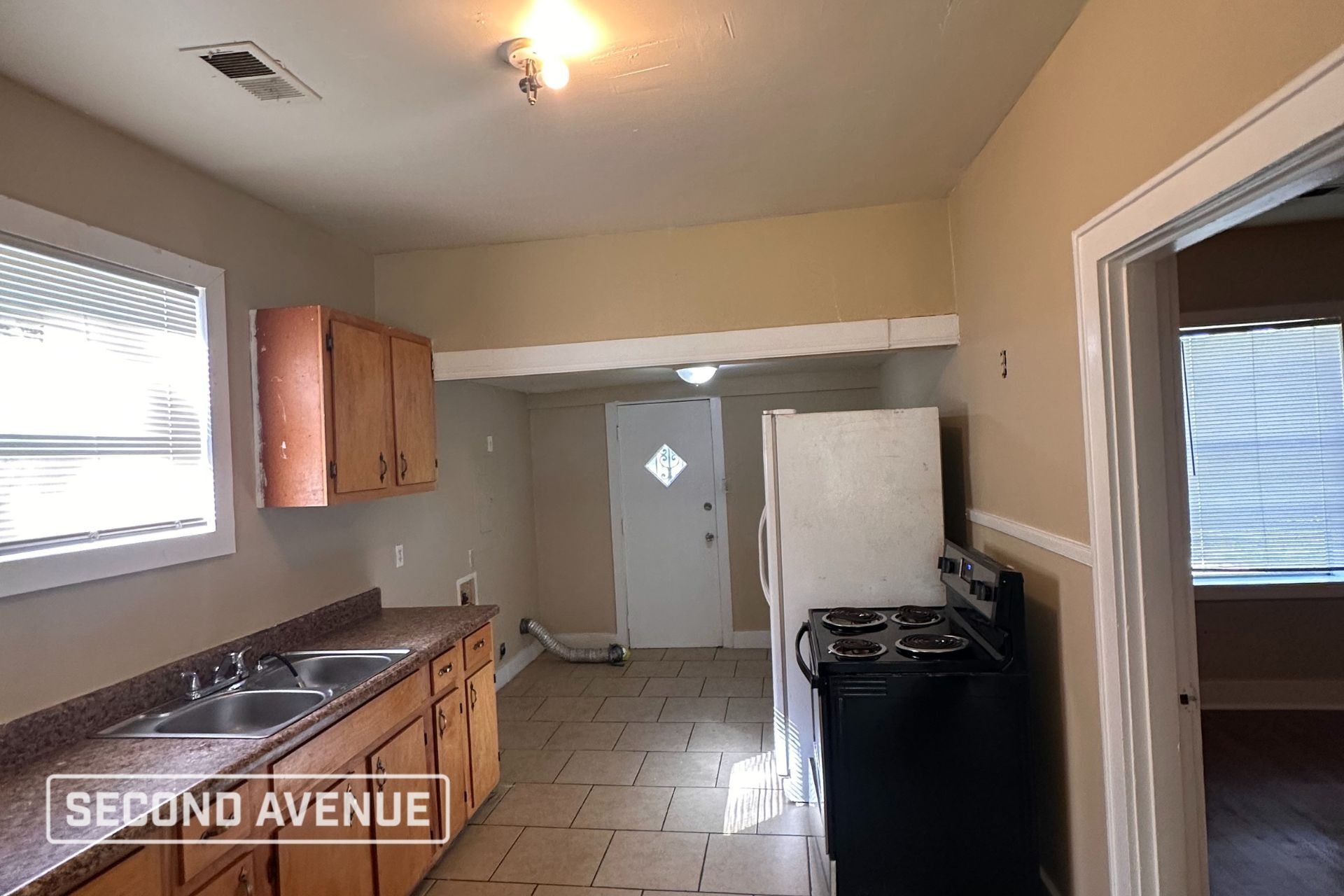 Building Photo - 2610 Lowell Ave