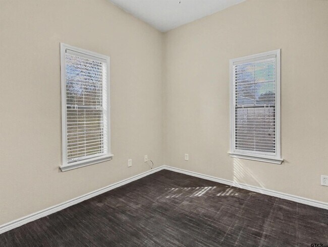 Building Photo - 12220 County Rd 1139