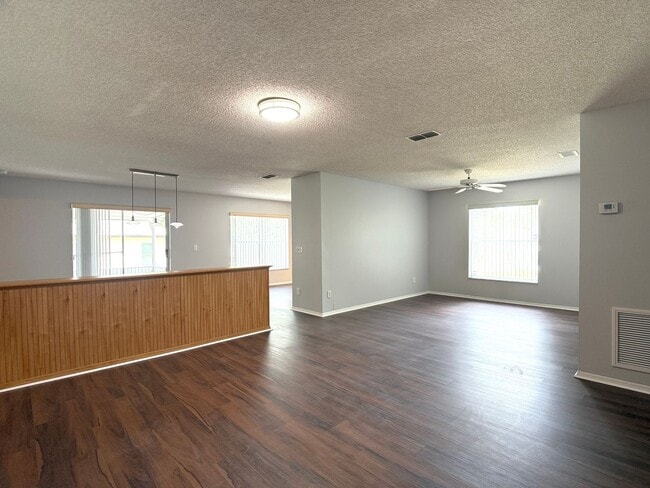 Building Photo - 287 S Walleye Dr