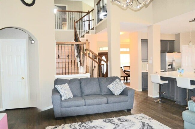 Building Photo - 4815 Schiller Park Ln