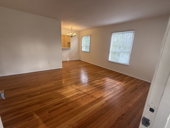 Building Photo - 169