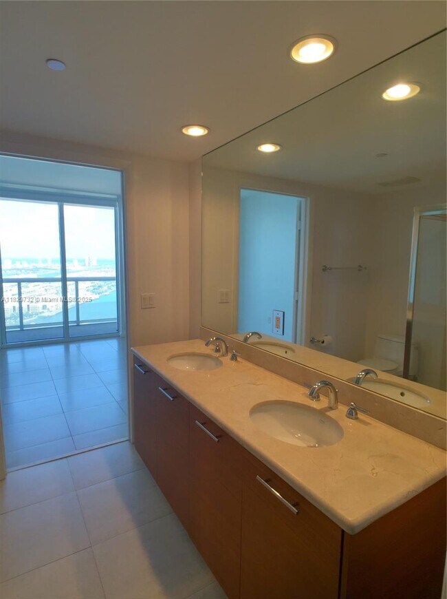 Building Photo - 50 Biscayne Blvd