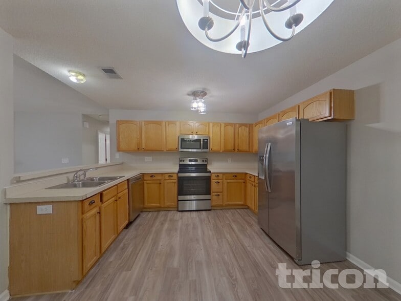 Building Photo - 538 Providence Crossing