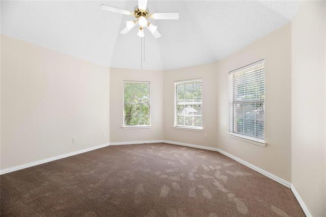 Building Photo - 2324 Dyers Oak Dr