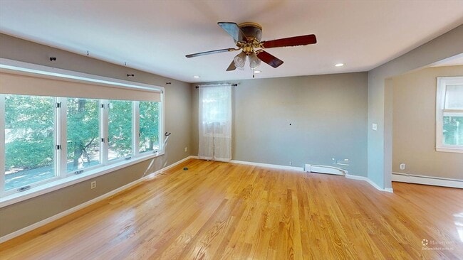 Building Photo - 18 Cranston Cir