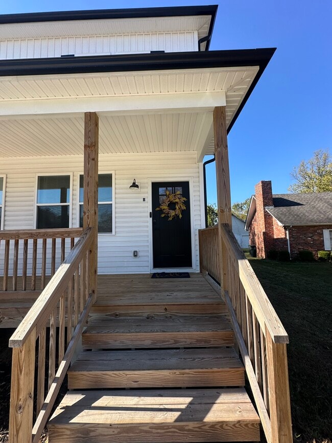 Building Photo - 152 Gregg St