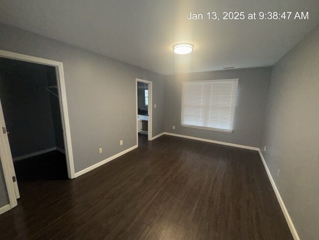 Building Photo - 6300 Bent Tree Dr