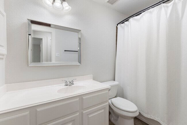 Building Photo - 6 Skipwith Pl